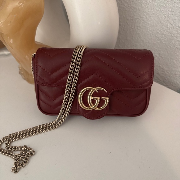 Gucci Handbags - Gucci mini maramont